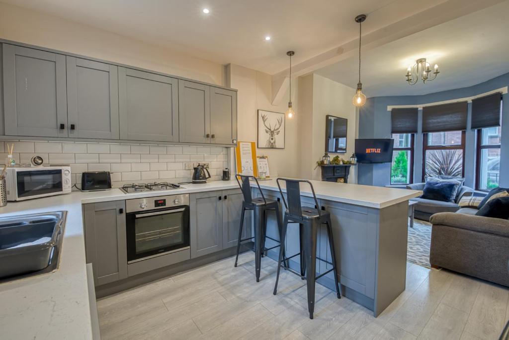 Charming City Home, Beside The Serene Ormeau Park Belfast Exterior foto